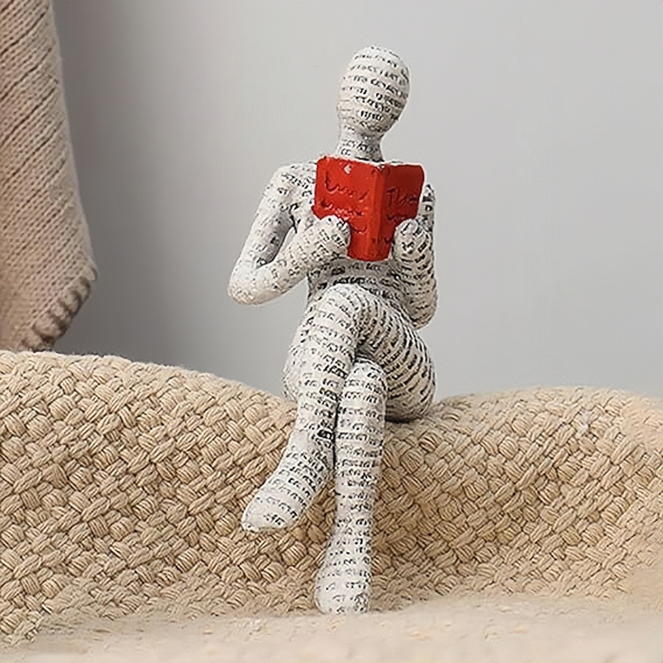 1Pc, Reading Paper Pulp Woman  - Interior Design Book avaliação e preço