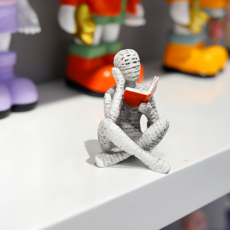 1Pc, Reading Paper Pulp Woman  - Interior Design Book avaliação e preço